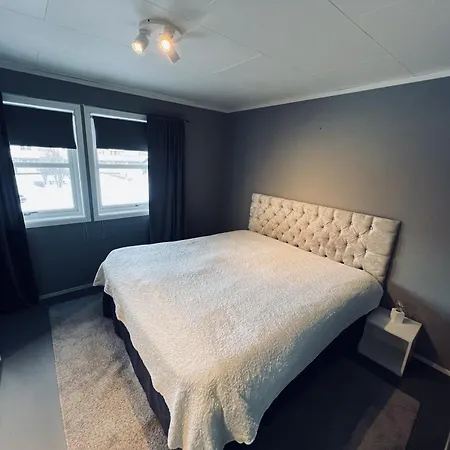Stort Og Flott Hus Pa Tyholt *